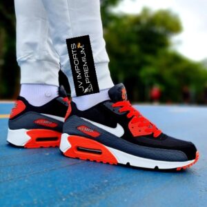 Tênis Nike Air Max 90 Preto Cinza e Vermelho.